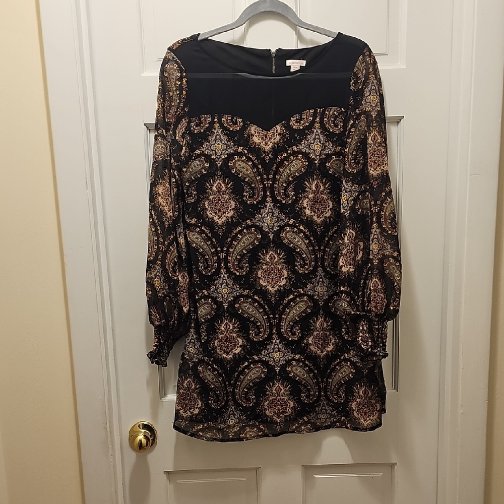 Xhilaration Black and Tan Paisley Long Sleeve Dress